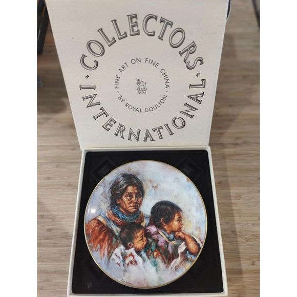 COLLECTOR PLATE BY LISETTE DE WINNE ROYAL DOULTON NOBLE HERITAGE #4934 - Picture 1 of 7